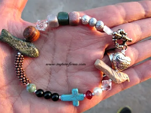 Wood religious bracelet and religious pictures