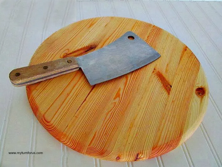 MAKING A CUTTING BOARD WITH A HANDLE 