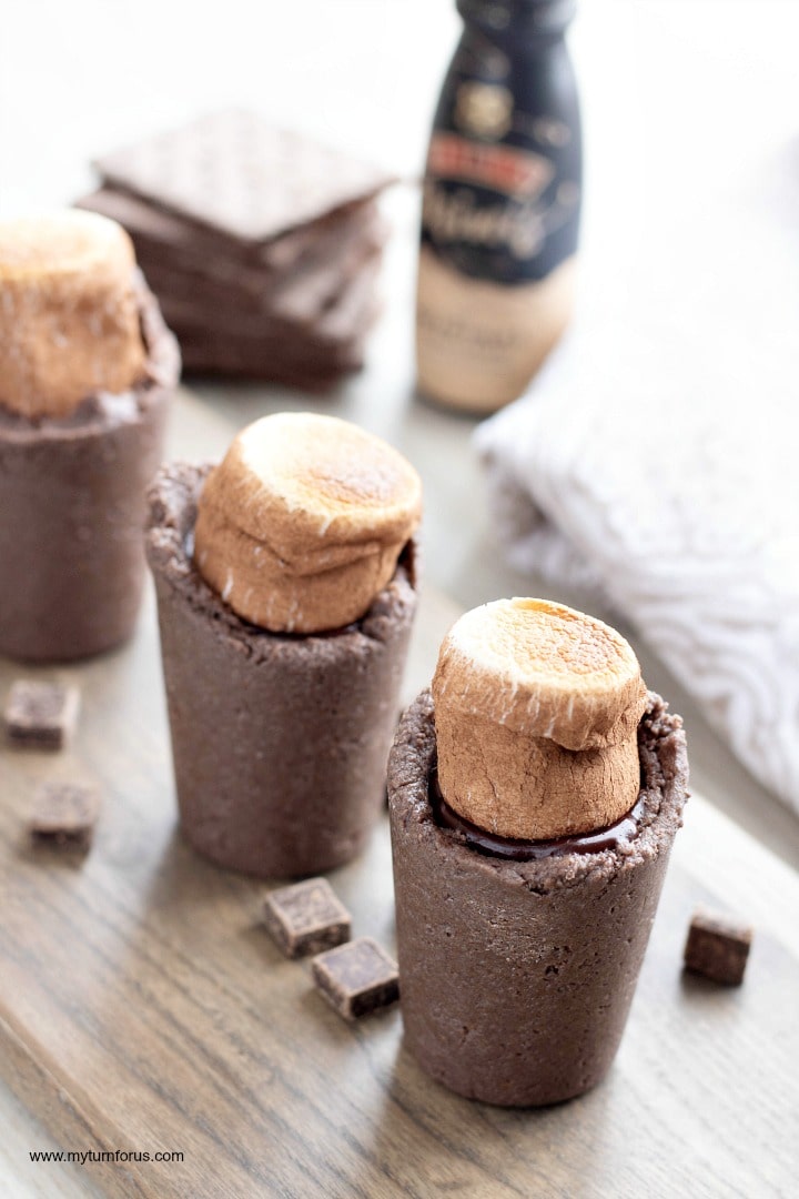 Making Cookie Shot Glasses for the best Baileys Pudding Shots - My