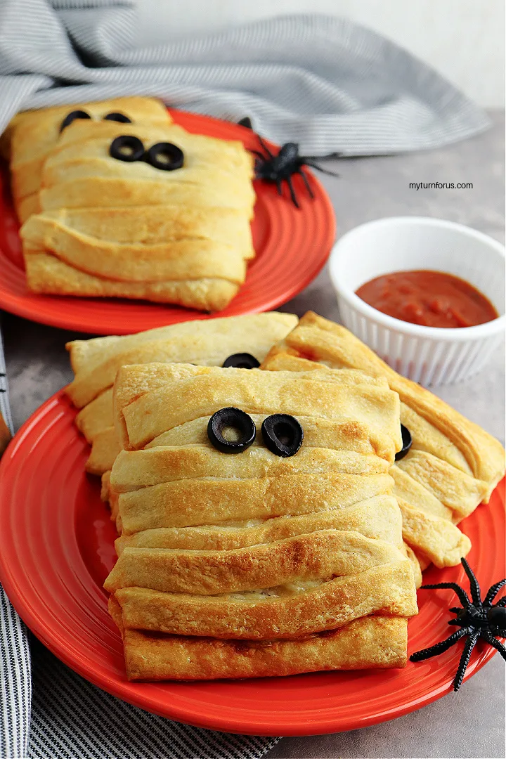 Mummy Pizza Pockets