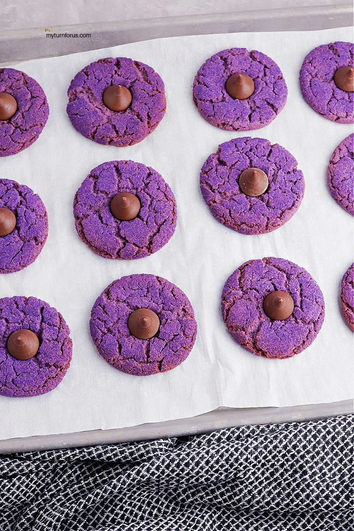 witch hat cookies with hershey kisses